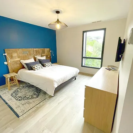 펜션 Familiale Contemporary House